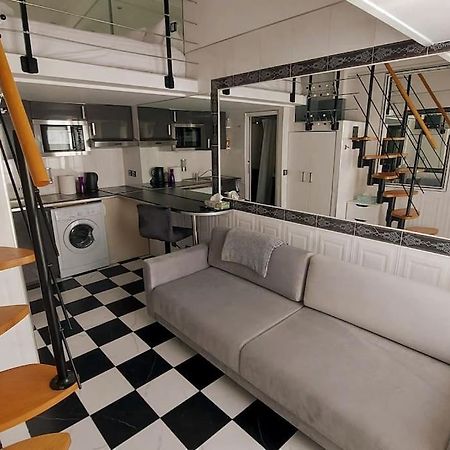 Duplex Notre-Dame De Paris Apartment Bagian luar foto