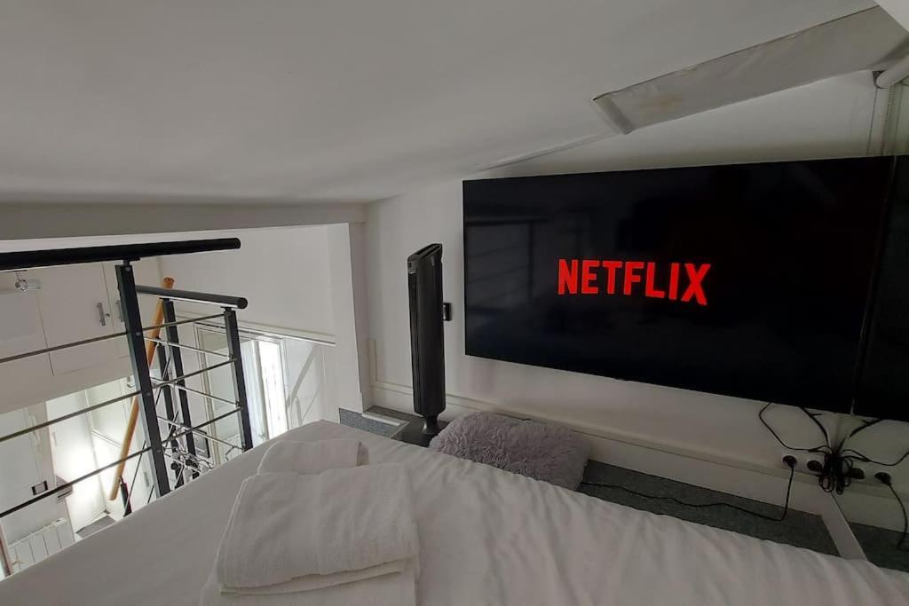 Duplex Notre-Dame De Paris Apartment Bagian luar foto