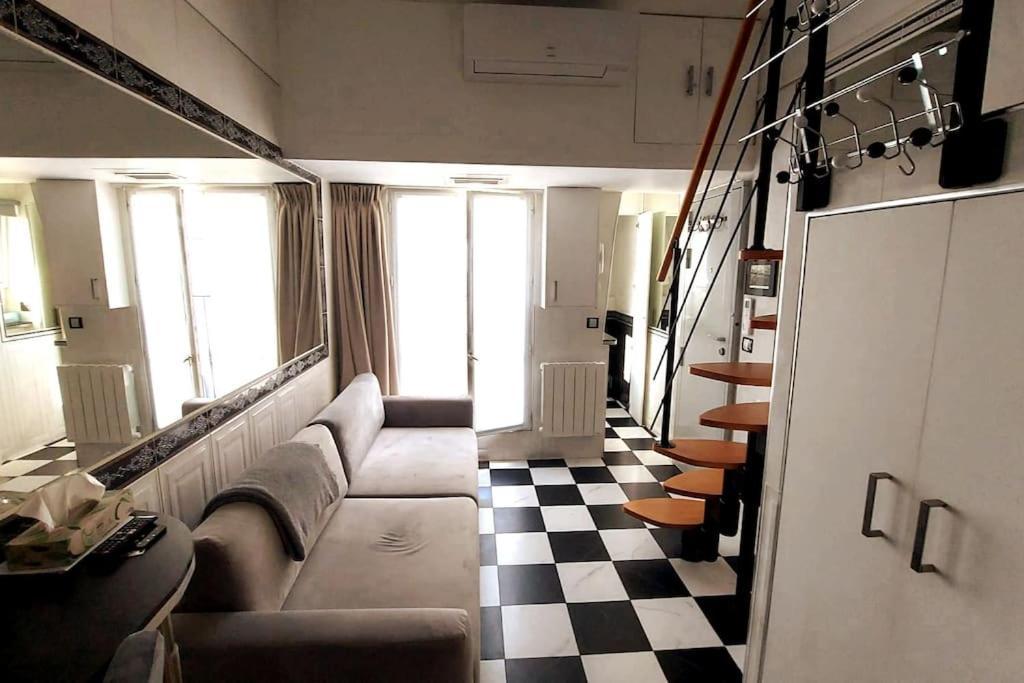 Duplex Notre-Dame De Paris Apartment Bagian luar foto