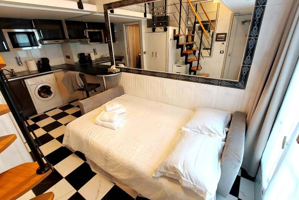Duplex Notre-Dame De Paris Apartment Bagian luar foto